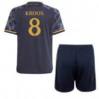 Koszulka piłkarska Real Madrid Toni Kroos #8 Strój wyjazdowy dla dzieci 2023-24 tanio Krótki Rękaw (+ Krótkie spodenki)